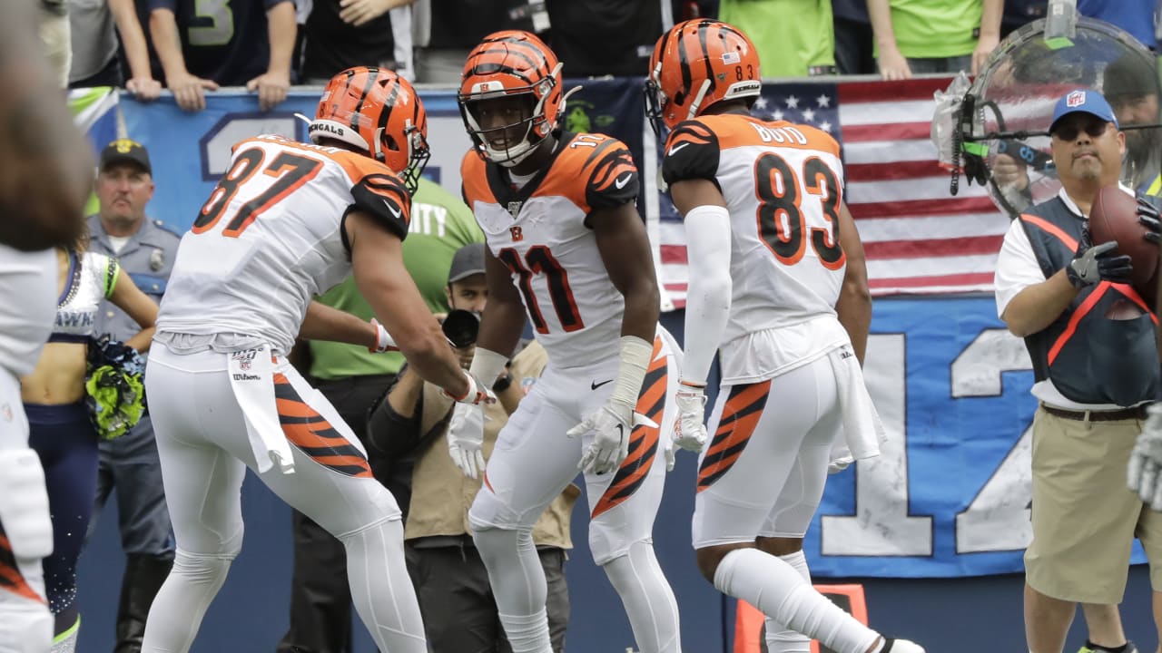 Dave Lapham Postgame Call  Tennessee Titans Control Cincinnati Bengals  27-3 