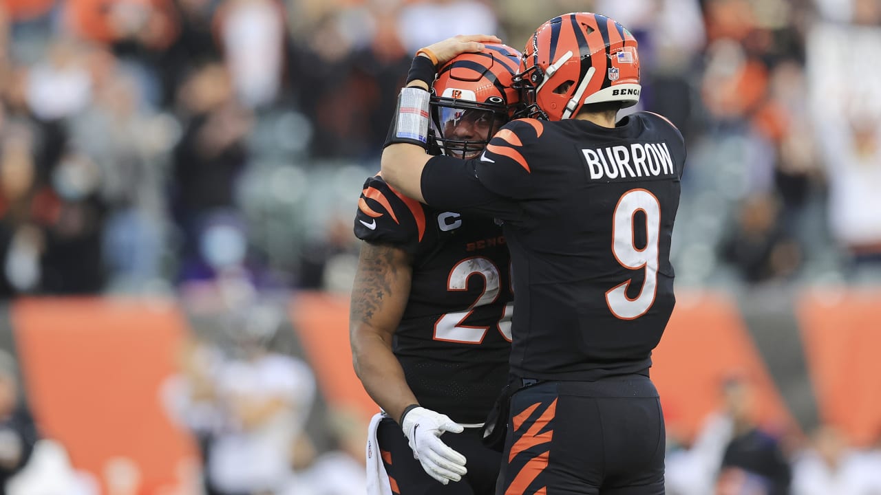 Game Thread: Burrow, Mixon power Bengals to 27-10 lead