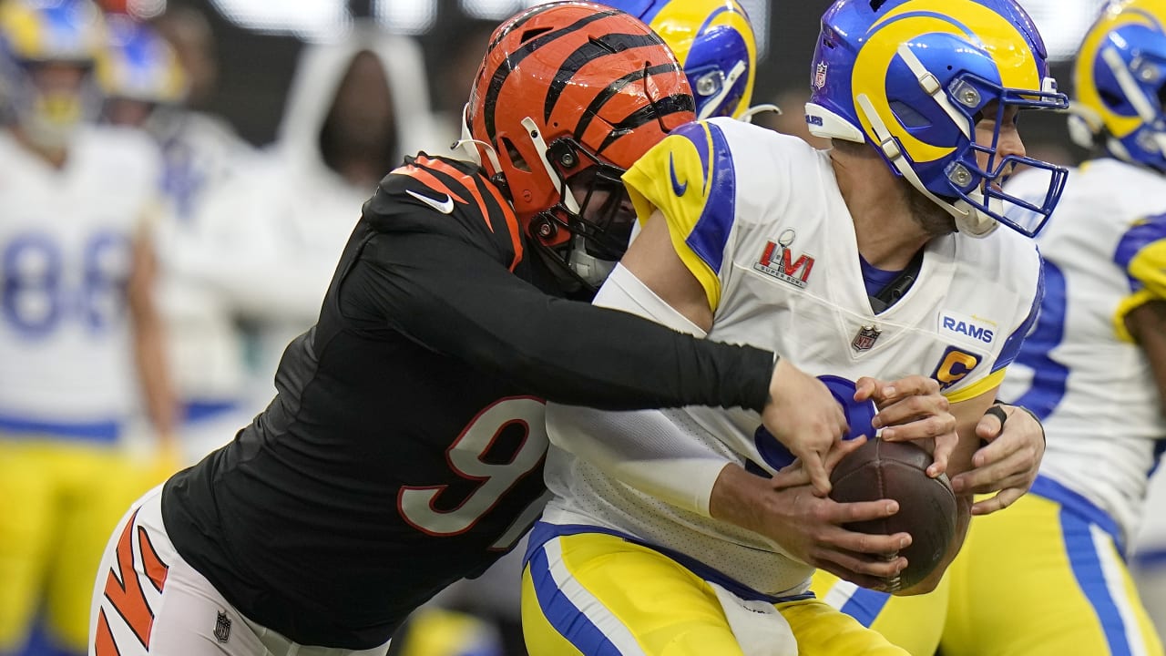 Cincinnati Bengals defensive end Trey Hendrickson surges off edge for first  sack of Super Bowl LVI