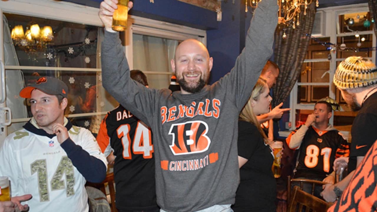 Bengals U.K. fan club travels across the pond to see a game in person