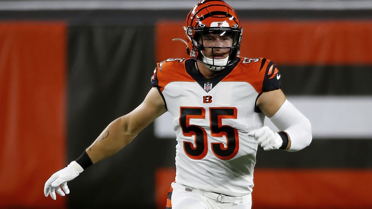 Cincinnati Bengals linebacker Logan Wilson (55) runs for the play