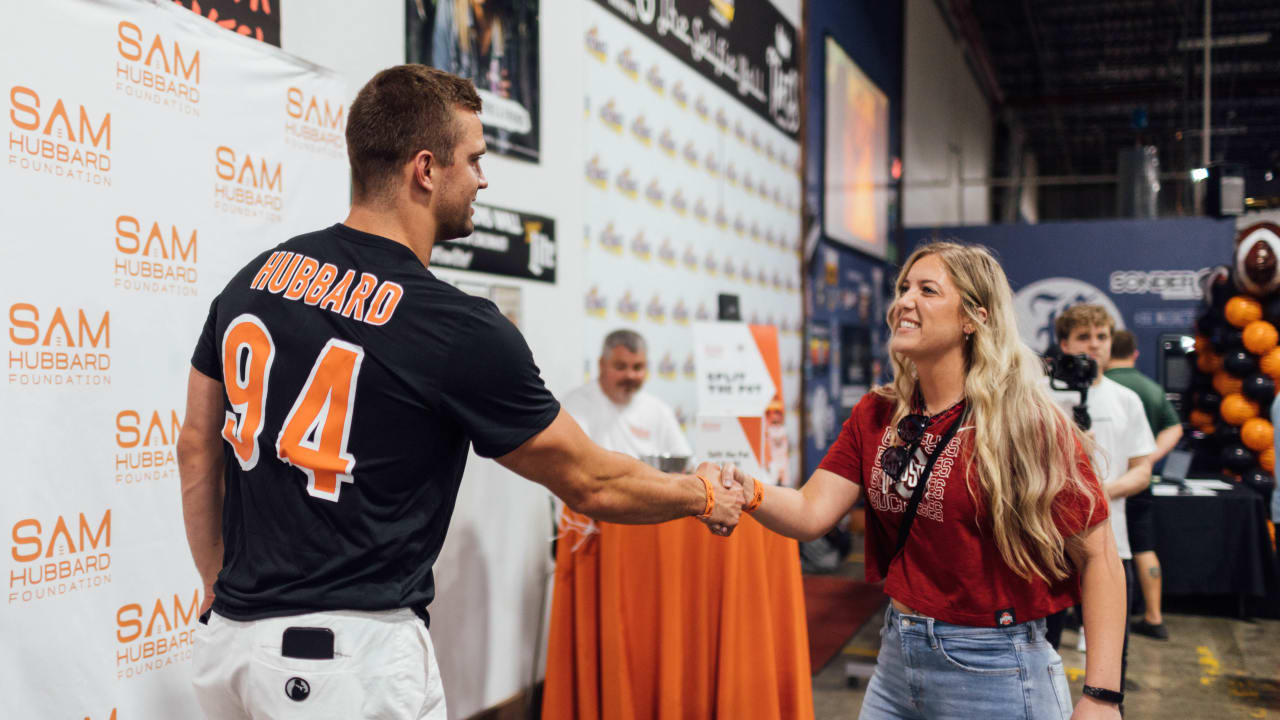 Photos  Sam Hubbard Hosts Fowling Tournament