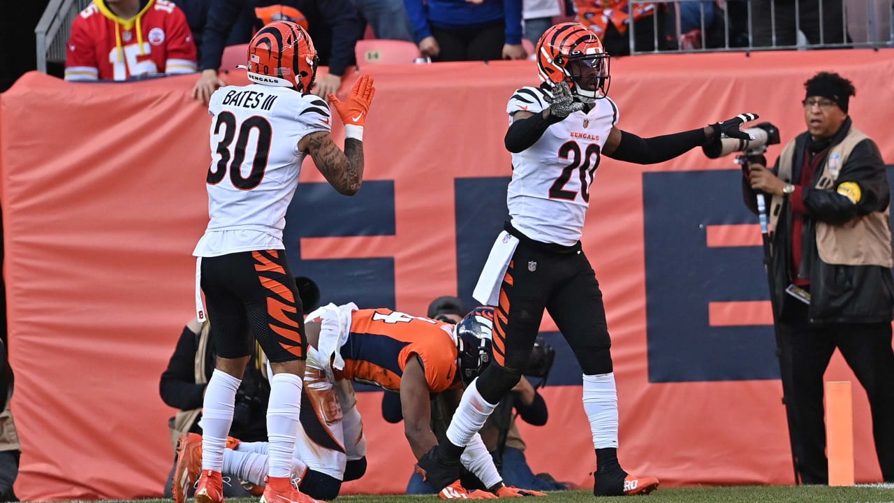 Bengals place B.J. Hill, Joe Mixon on COVID list, activate Trenton