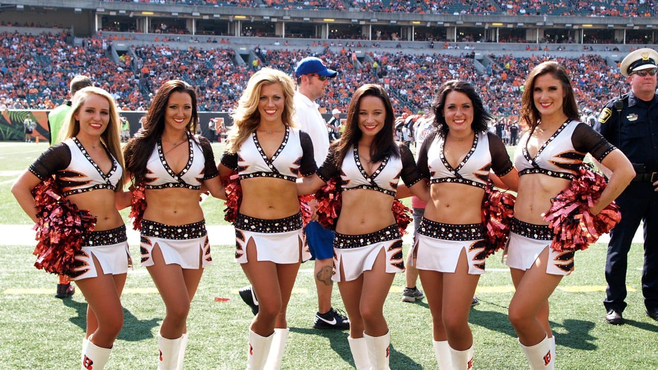 Pro Cheerleader Heaven: Is Cincinnati Bengals Cheerleader Alyson