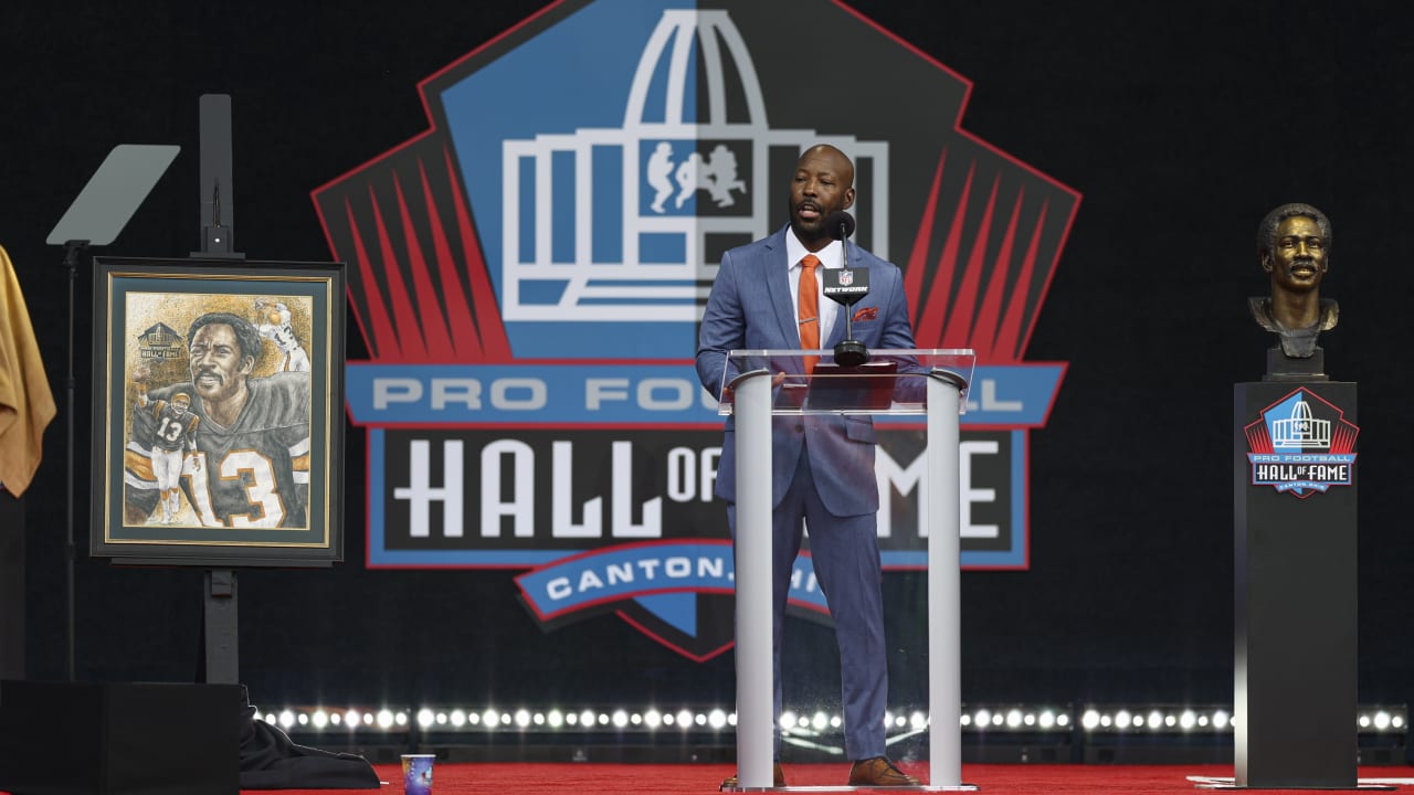 Photos: Best of Pro Football Hall of Fame Enshrinement Ceremony