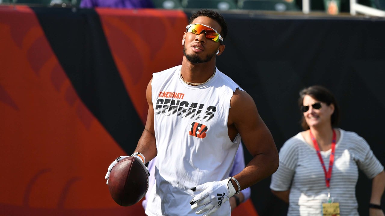 Bengals approach full strength as RB Joe Mixon, WR Ja'Marr Chase hit field