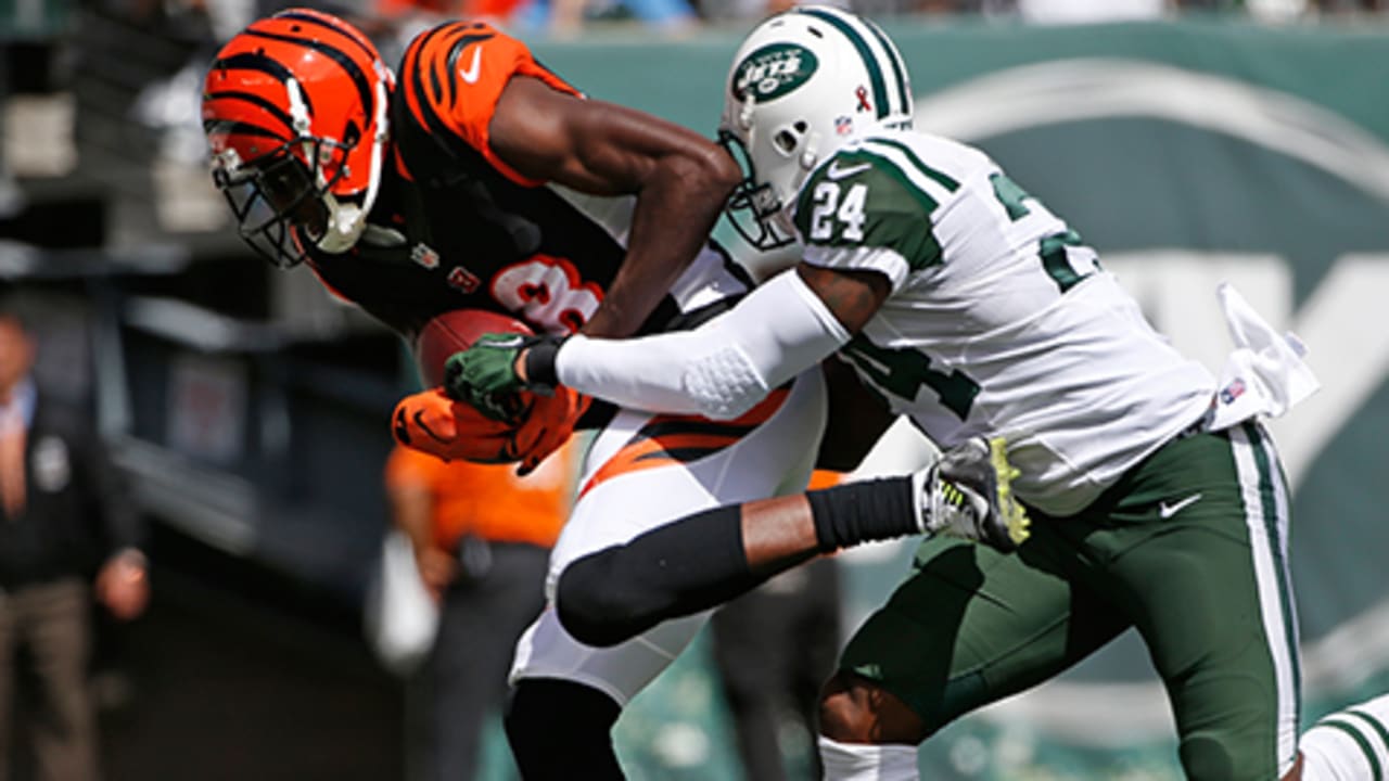 NFL on ESPN on X: Bengals RB Giovani Bernard tore the ACL in his