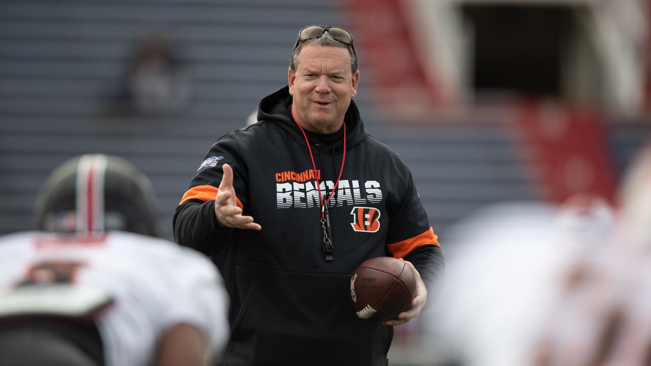 Bengals Senior Defensive Assistant Mark Duffner points out the