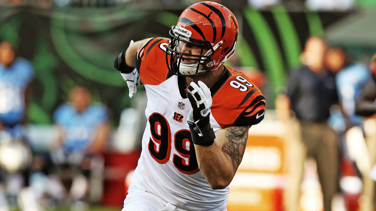 Bengals Sign Margus Hunt, Waive Andrew Brown