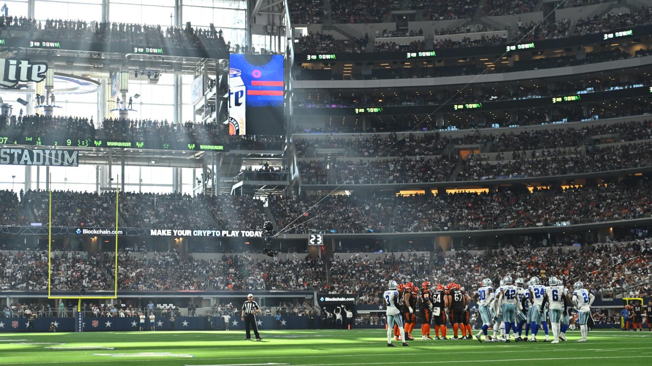 Landover, United States. 26th Aug, 2023. Cincinnati Bengals OT D'Ante Smith  (70) and DE KJ Henry (55) in position as they fight to hold each other back  during a NFL preseason game