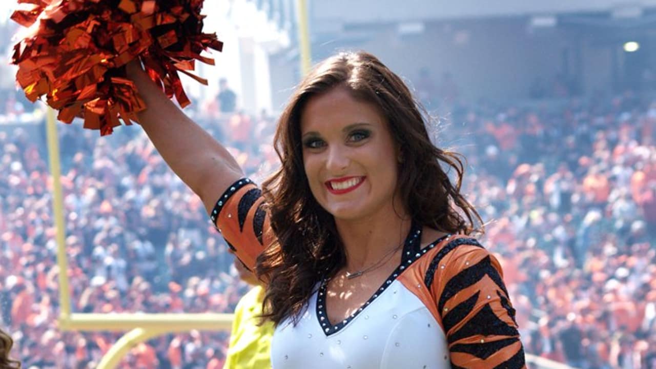 Cheerleader of the Week: Alyson