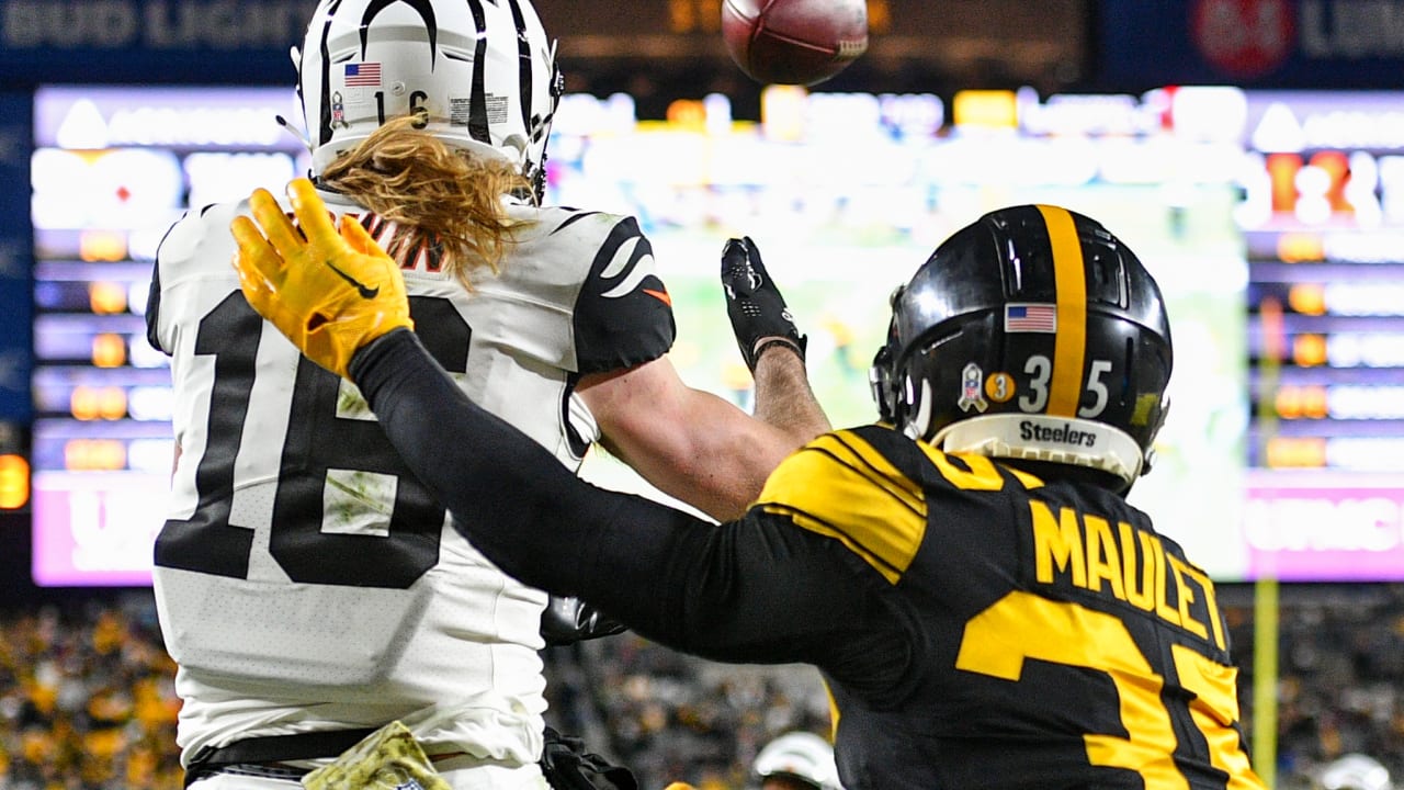 Cincinnati Bengals quarterback Joe Burrow's ball placement is 100 on a  23-yard TD toss to wide receiver Trenton Irwin