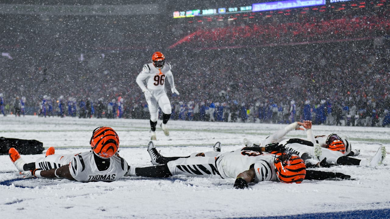 Bengals continue to prove mettle on road in playoffs with blowout of Bills  in the snow