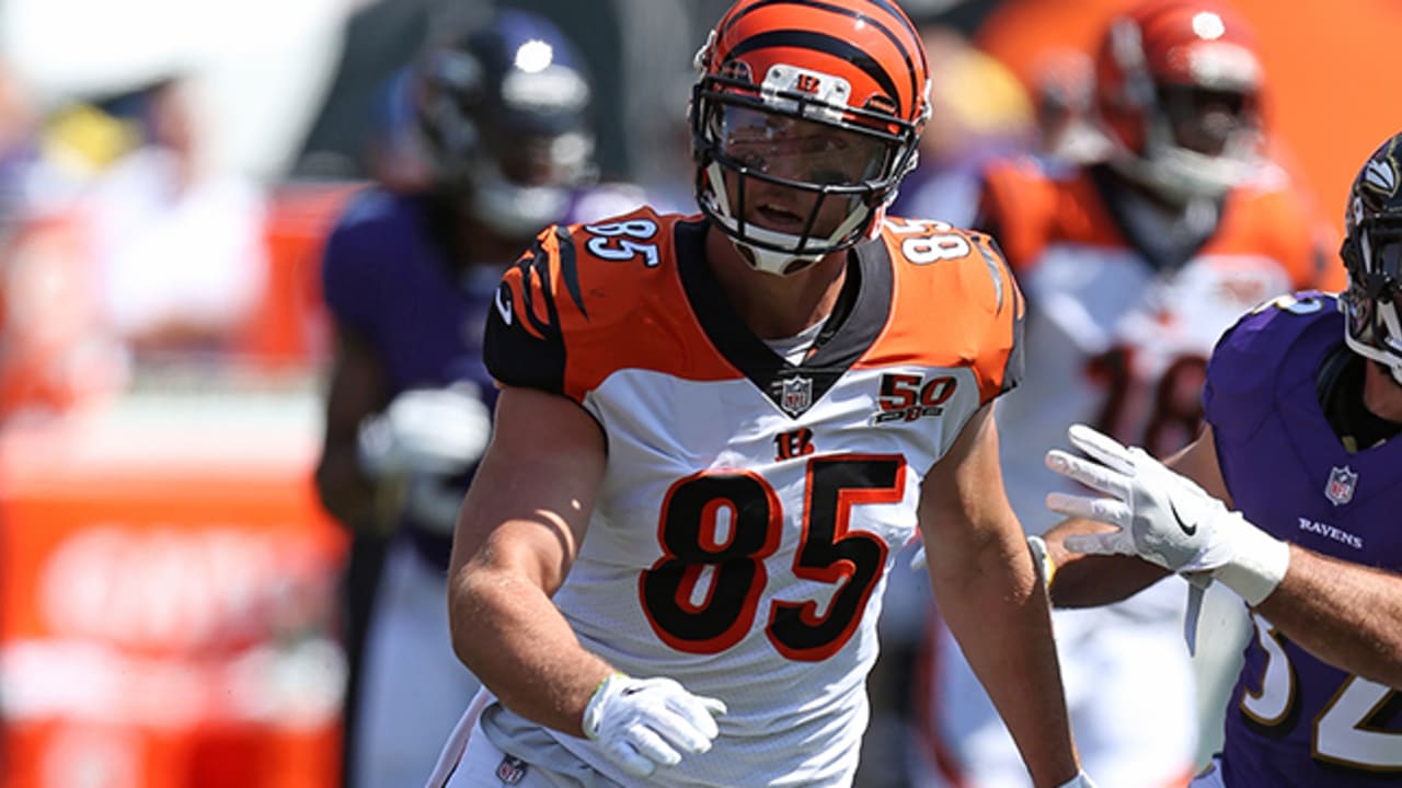 Tyler Eifert signs with Jaguars: Patriots starting to run out of free agent  targets at tight end (report) 