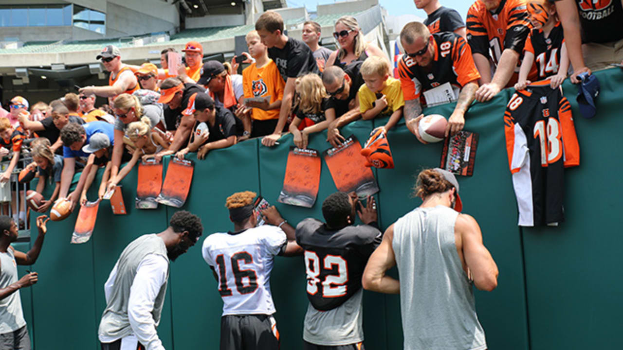 Bengals Invite Fans to Family Day on Saturday