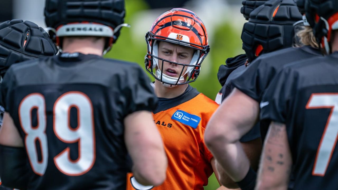 Bengals WR Ja'Marr Chase on QB Joe Burrow (calf): 'I don't want him there'  in Week 1 if he's not 100%