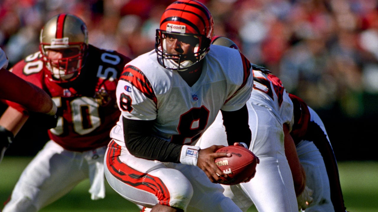 Quick Hits: Former Bengals quarterback Jeff Blake teams up with Marvin  Lewis at the NFLPA Collegiate Bowl.