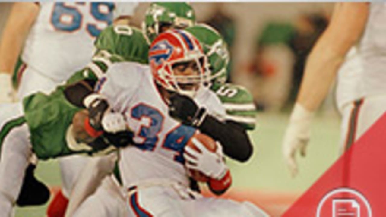 Buffalo Bills' James Lofton flies into the end zone for a second