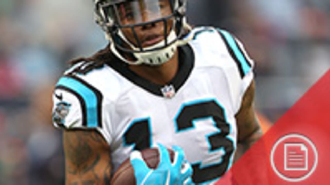 Panthers WR Kelvin Benjamin goes to locker room with knee injury