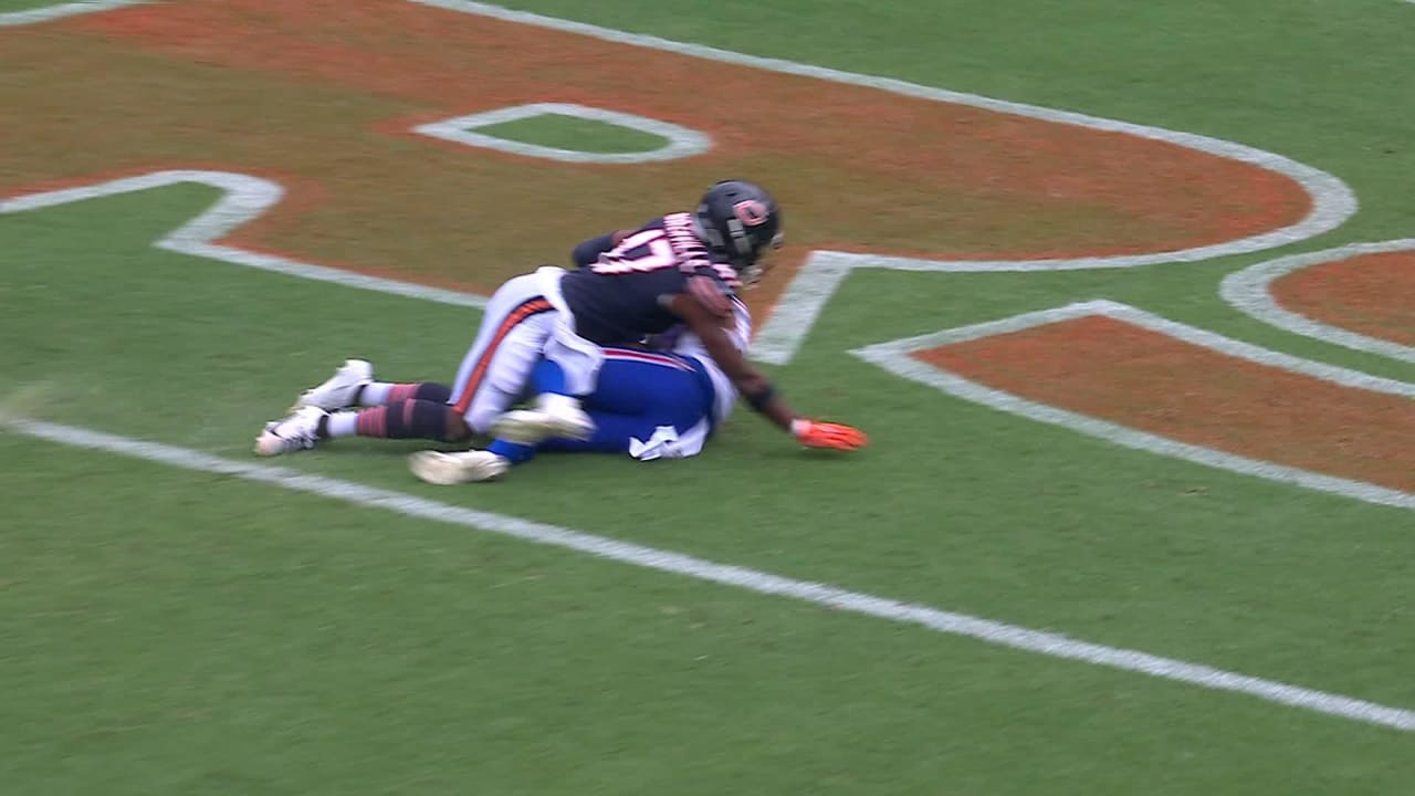 Bills' Darrynton Evans bowls over Bears defense for touchdown (video)