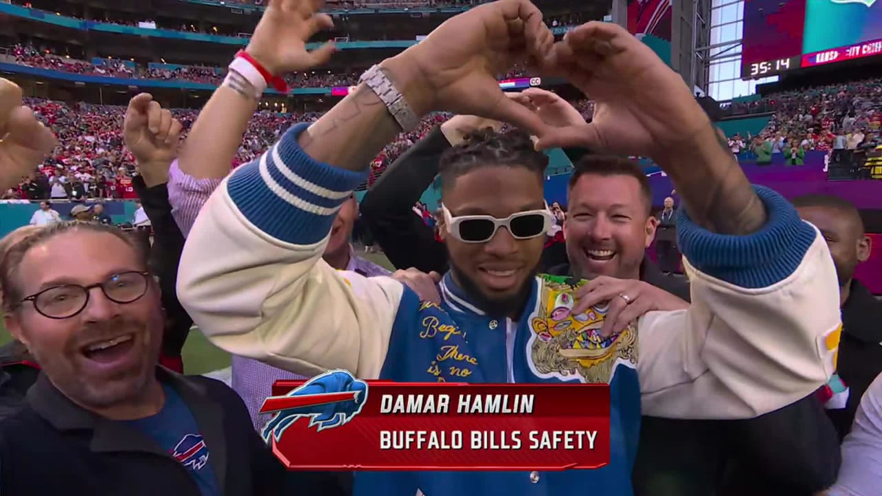 Damar Hamlin honored alongside heroic first responders during pregame