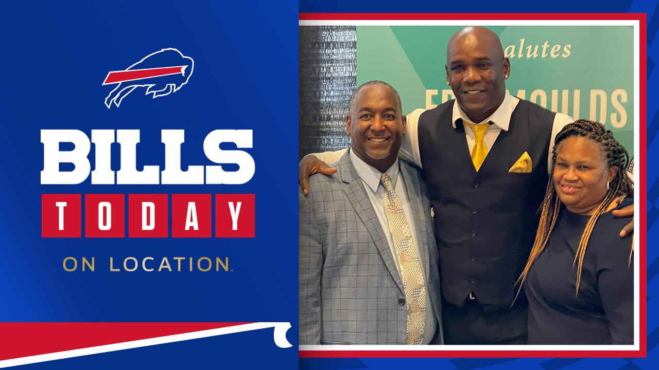 Buffalo Bills on X: It's a special day for one of our favorite wide  receivers Help us wish Eric Moulds a happy birthday! 