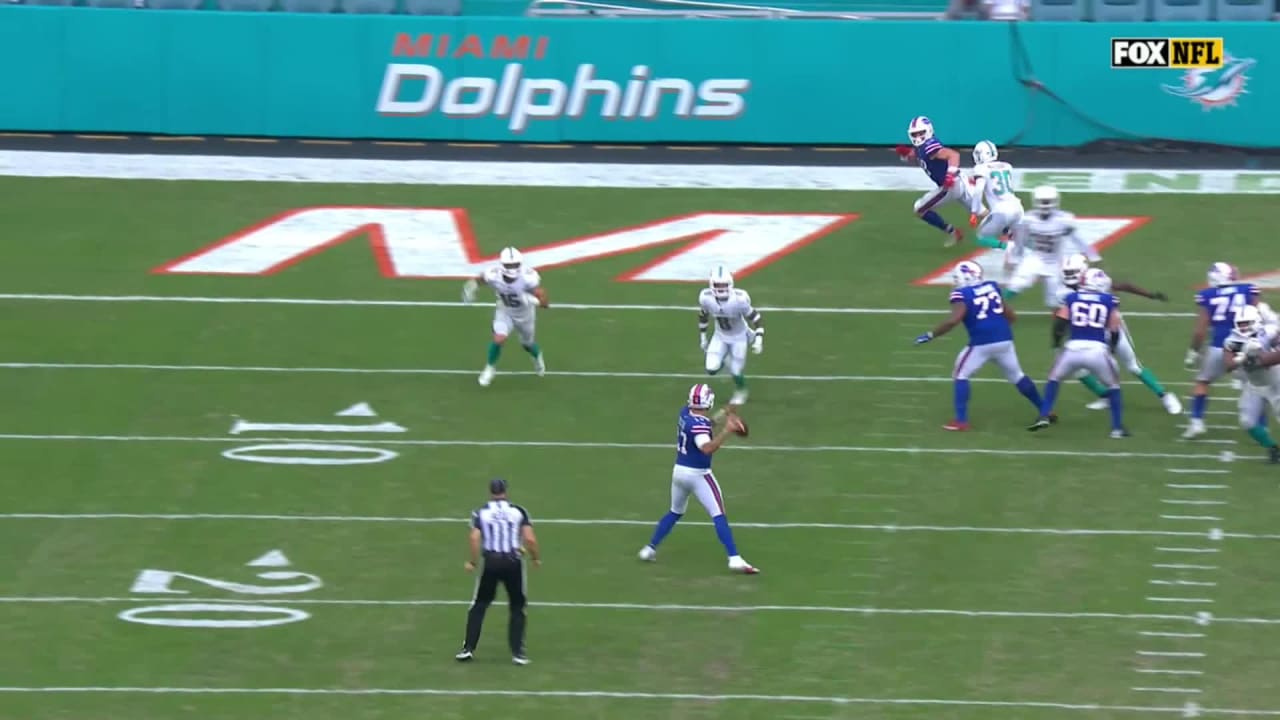 In-game Replay: Dolphins' Kenyan Drake maneuvers for a long touchdown run