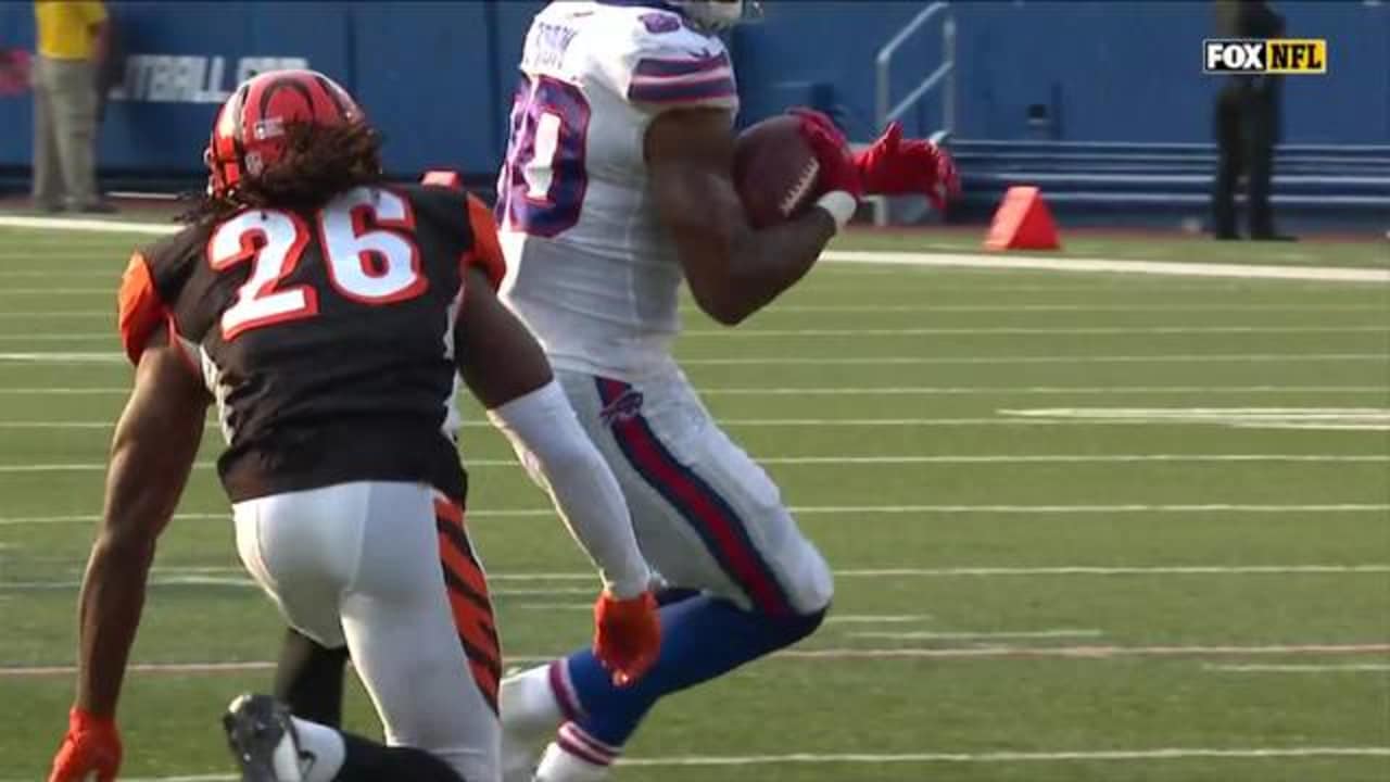 Nathan Peterman slings 21yard pass to Jason Croom