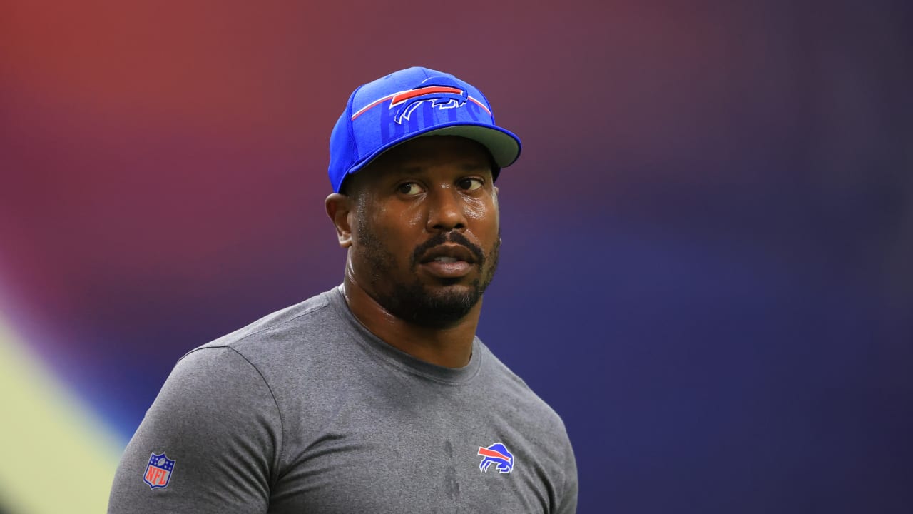 Bills' Von Miller out for season: Surgery reveals Buffalo's star pass  rusher has torn ACL 