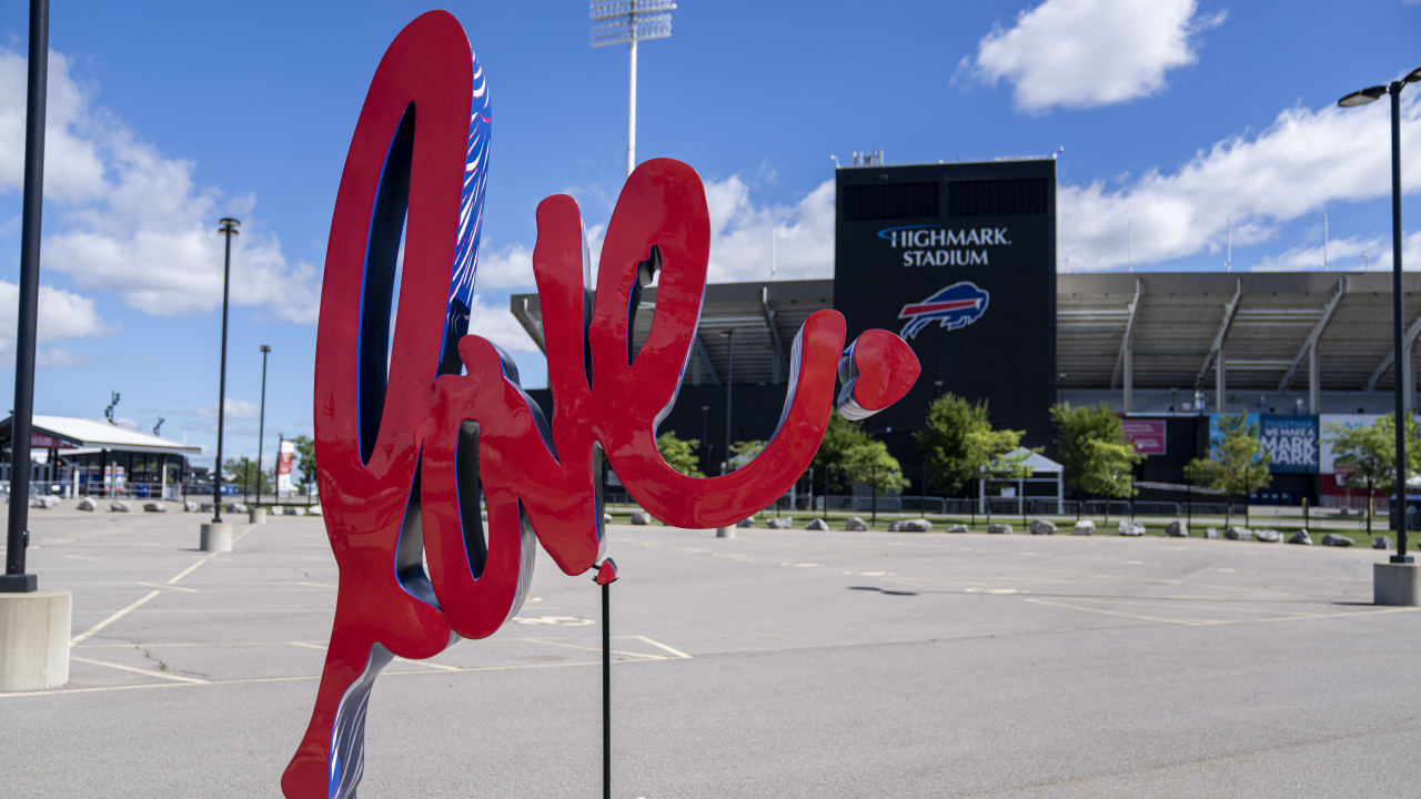 Choose Love sculpture unveiled at Highmark Stadium