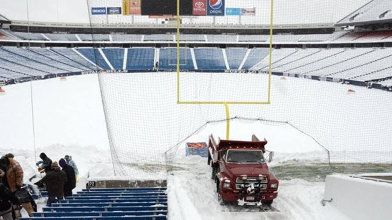 Bills stadium blanketed in snow as Buffalo prepares for game in