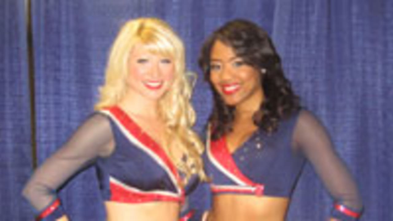 Titans Cheerleaders at Maxim.com – Ultimate Cheerleaders