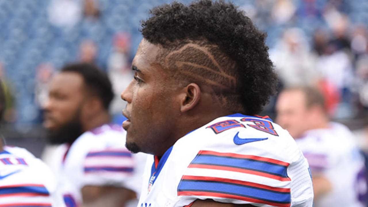 Without contact, Aaron Williams still hasn't tested neck