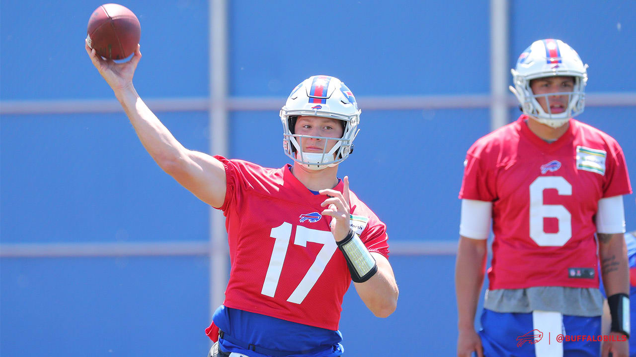 Buffalo Bills store preps for a busy weekend 