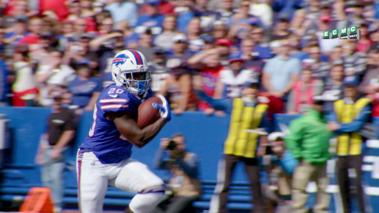 Buffalo Bills wide receiver Frank Gore plunges into the end-zone for a 1  yard gain