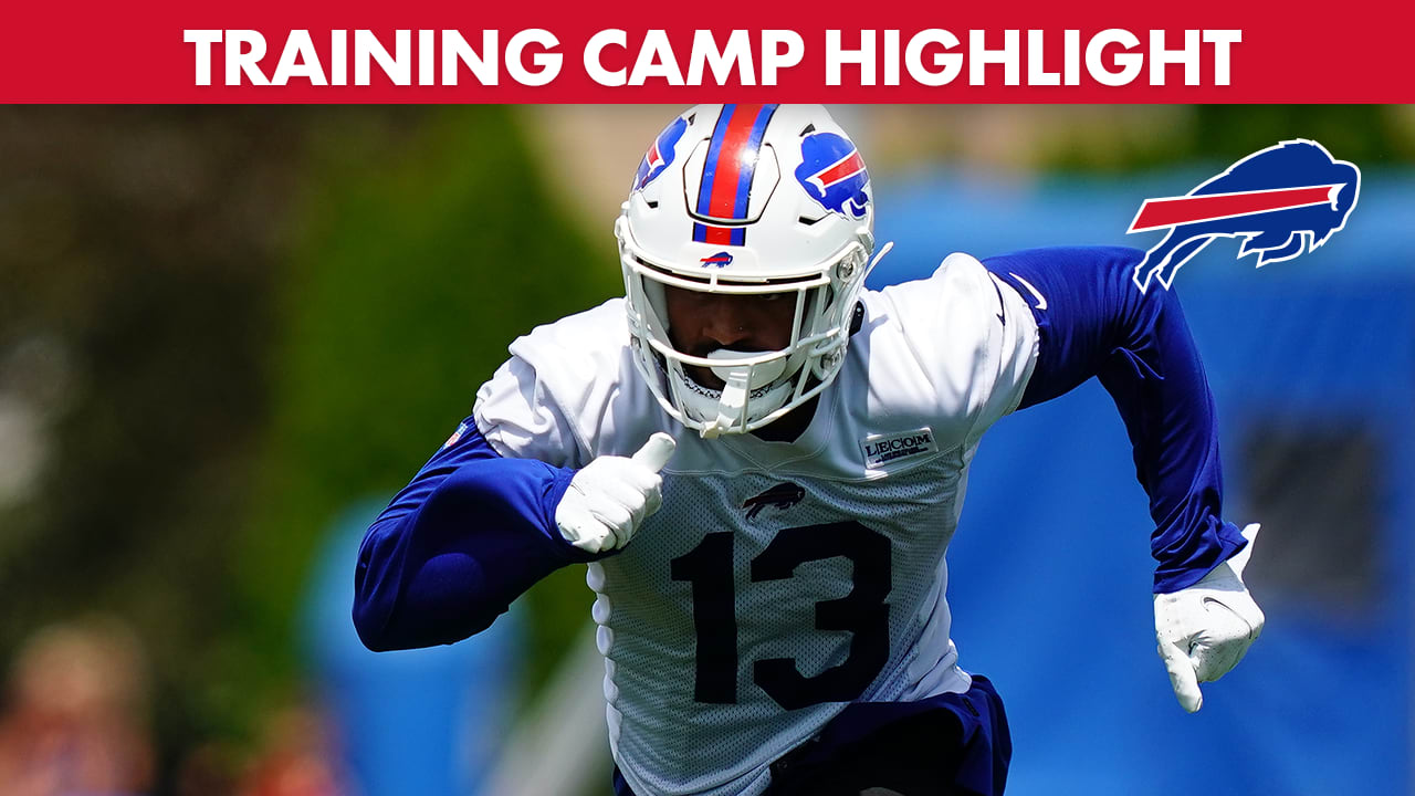 Buffalo Bills quarterback Josh Allen, left, talks with wide receiver Gabe  Davis after practice at the NFL football team's training camp in Pittsford,  N.Y., Sunday, July 30, 2023. (AP Photo/Adrian Kraus Stock