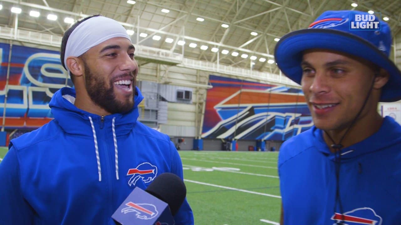 Buffalo Bills - BFFs. 