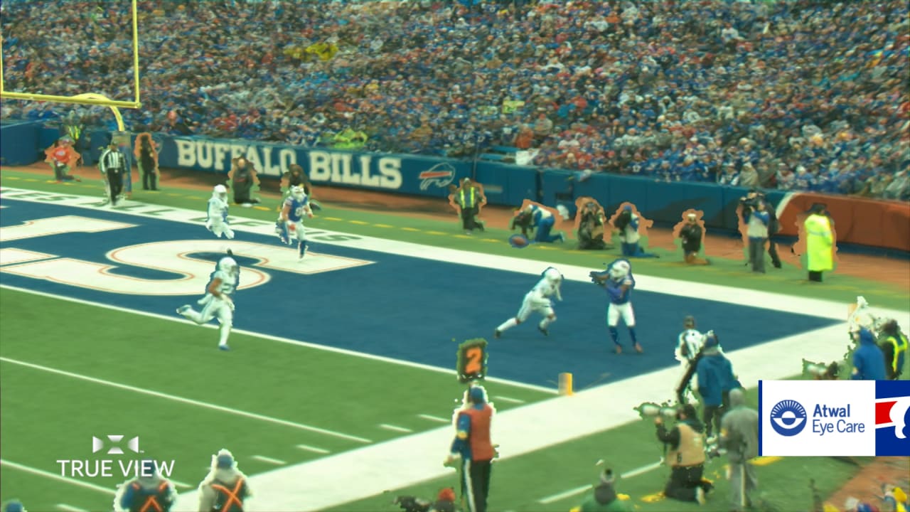 Buffalo Bills quarterback Josh Allen throws a laser to wide receiver Stefon  Diggs for a 22-yard touchdown