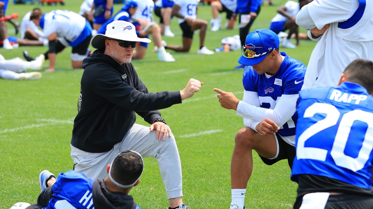 Bills offensive coordinator Ken Dorsey talks Dalton Kincaid, Josh Allen  before OTA