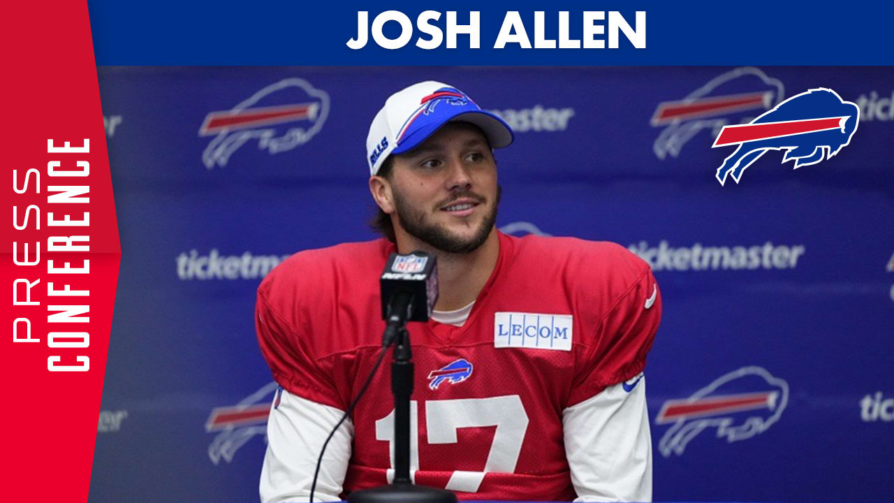 Buffalo Bills QB Josh Allen gave his linemen some awesome golfy gifts