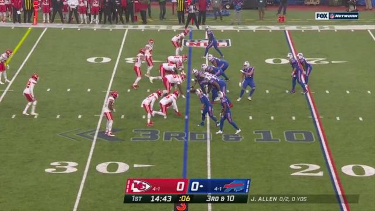 KANSAS CITY, MO - OCTOBER 16: Kansas City Chiefs quarterback Patrick  Mahomes (15) and Buffalo Bills quarterback Josh Allen (17) hug after an NFL  game between the Buffalo Bills and Kansas City