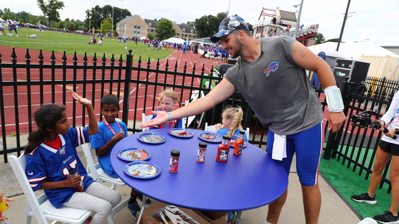 Bills Mafia sauces give back