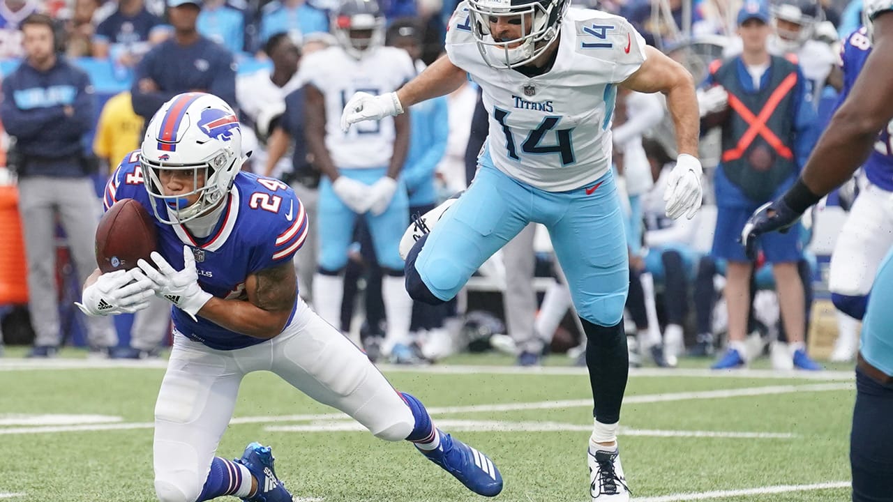 Taron Johnson injury: Bills CB leaves MNF on first drive with head