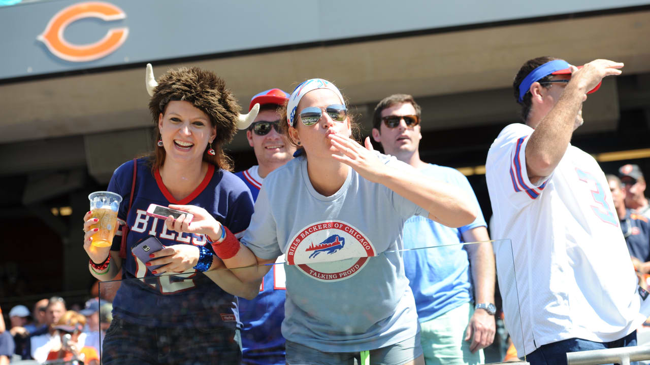 Bills fans head to Chicago for Christmas Eve game 