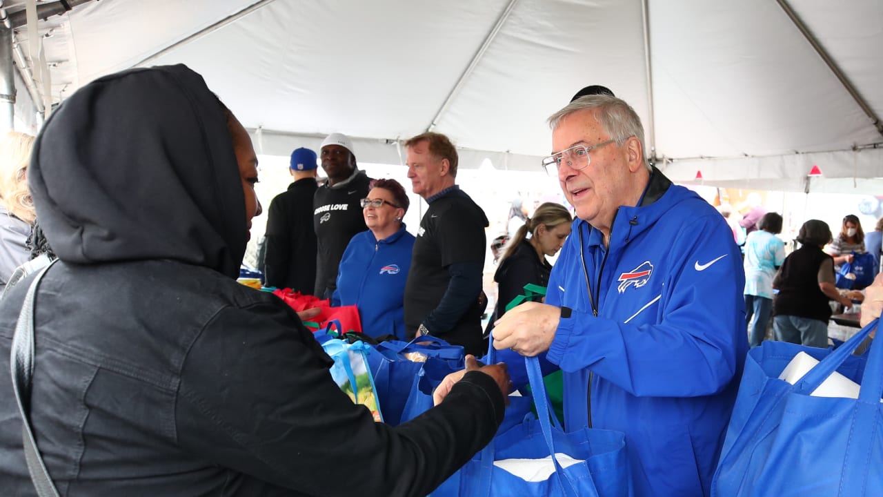 Buffalo Bills great Bruce Smith 'encouraged' by team's direction under  Pegula 