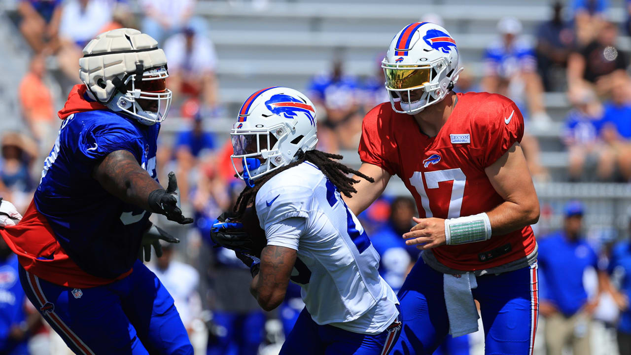 Best photos from the 2022 Return of the Blue & Red practice