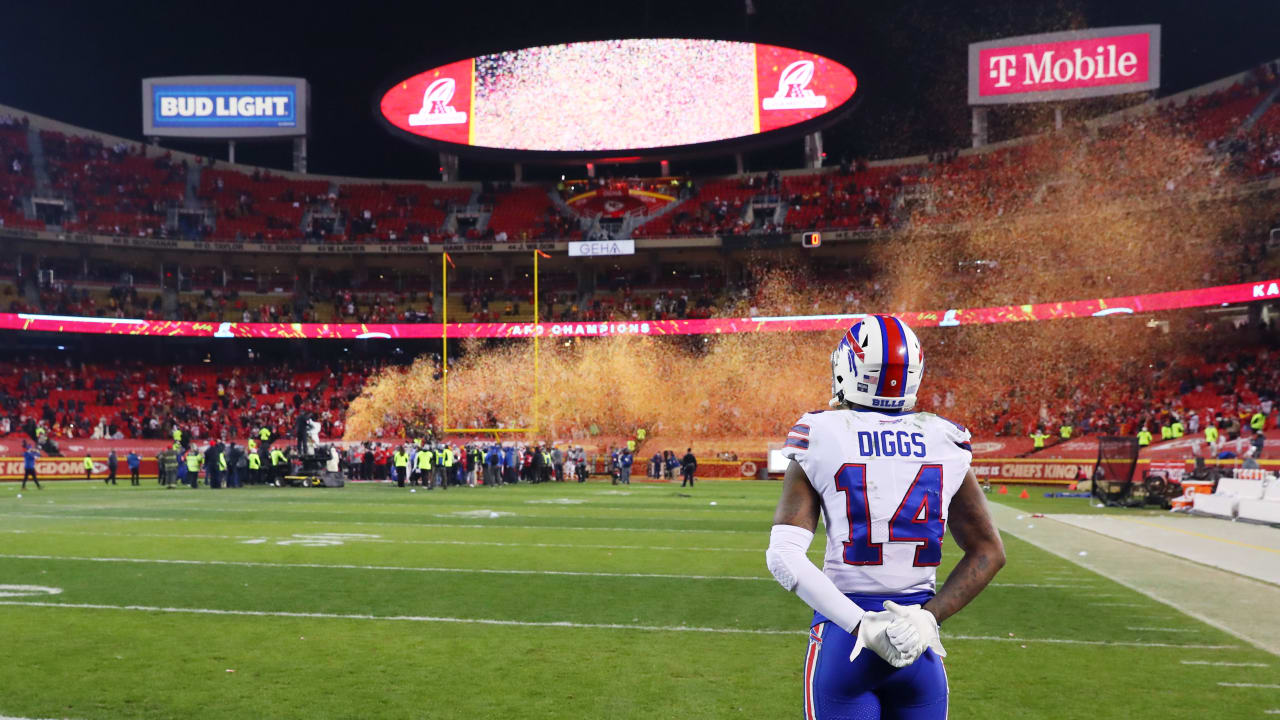 WATCH: Buffalo Bills' Stefon Diggs takes out Chiefs fan who entered field  during NFL Playoff game