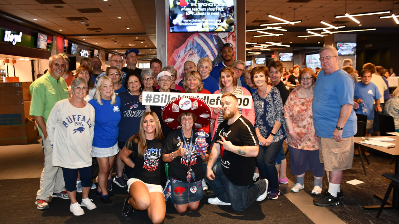 Buffalo Bills Legends Give Back to Capital Region's Bills Mafia