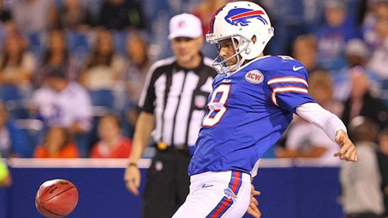 Buffalo Bills holder Brian Moorman holds up his hands in