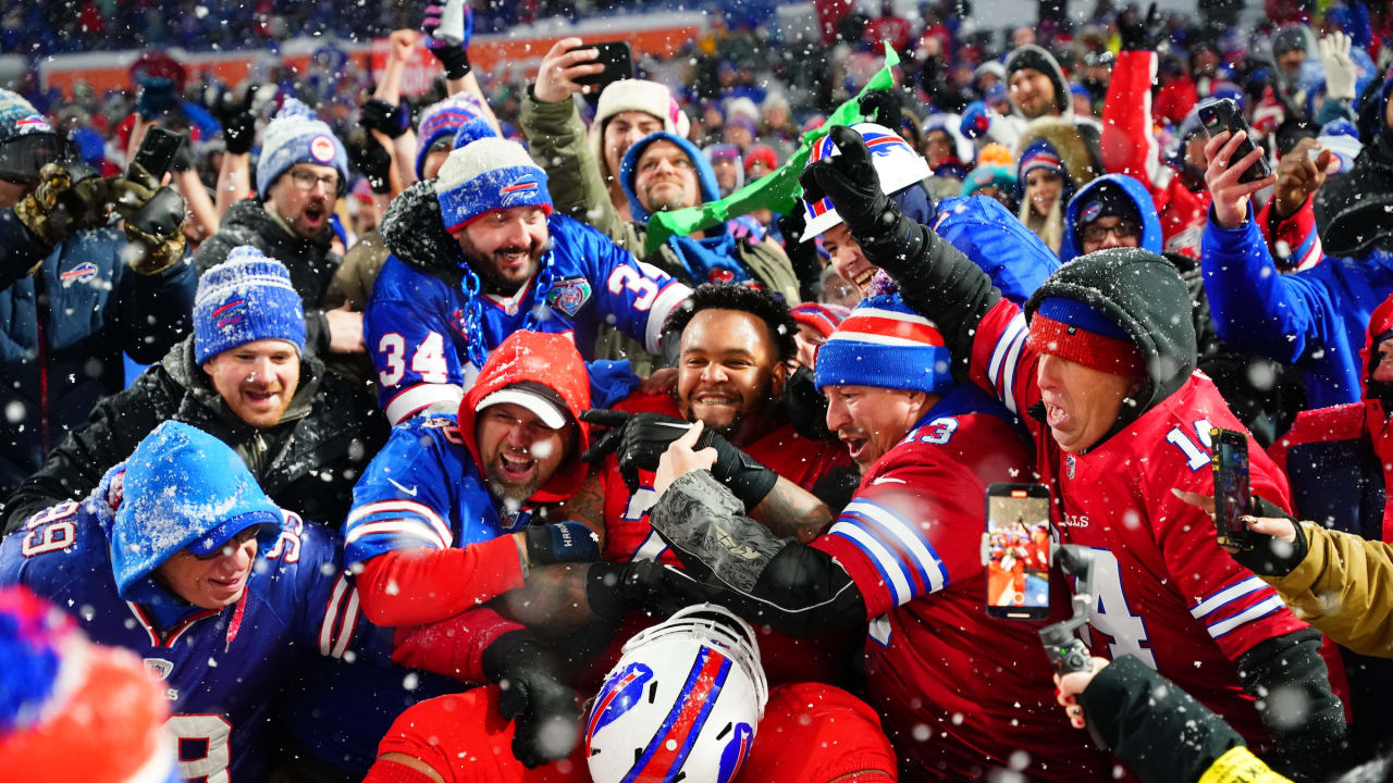 Best Bills postgame celebration photos | Week 15